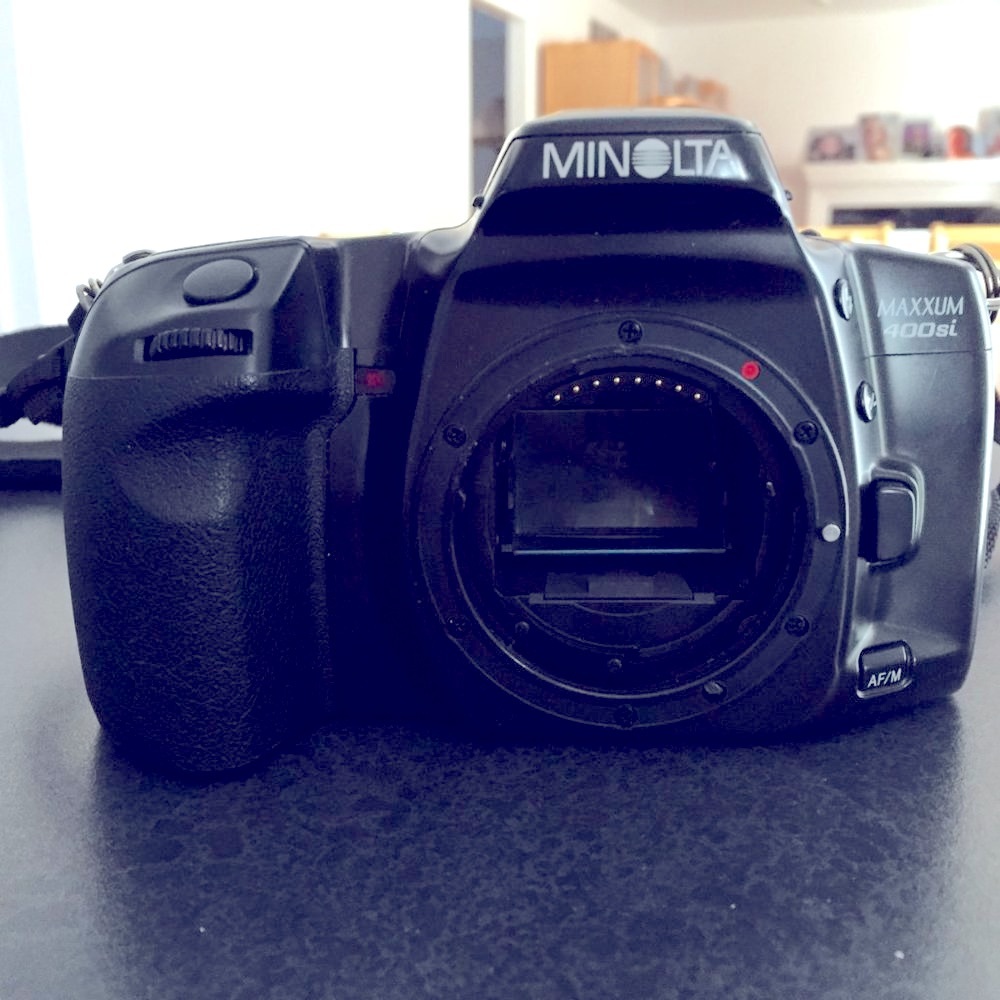 Minolta Maxxum 400 si Film Camera and zoom lens, etc.  HOST PICK 🎉🎉